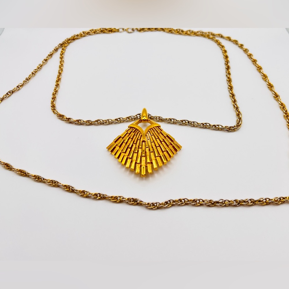 Vintage Crown Trifari Gold Tone Double Strand Fan Necklace Pendant - Picture 3 of 10